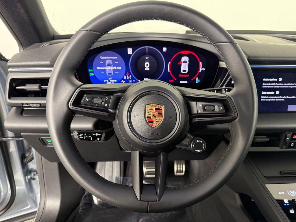 صورة مصغرة 24 لـ 2025 Porsche MACAN 4S