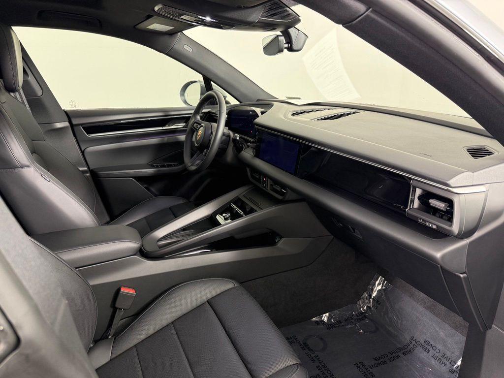 صورة مصغرة 15 لـ 2025 Porsche MACAN 4S