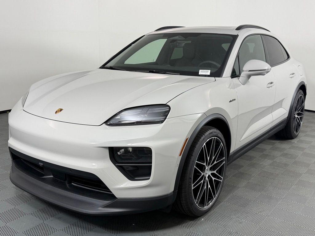 New 2026 Porsche Macan 4