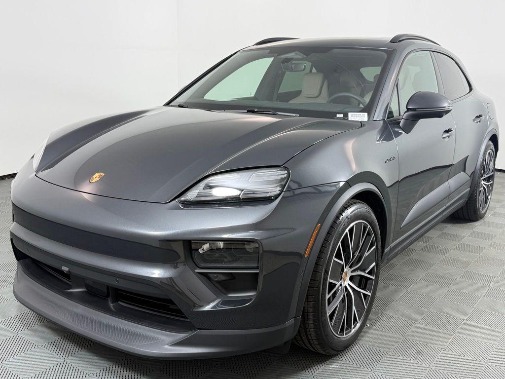 New 2026 Porsche Macan 4