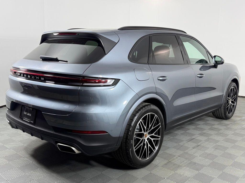 صورة 7 لـ 2026 Porsche CAYENNE BASE