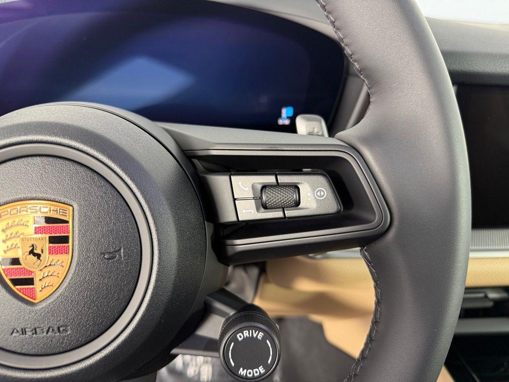 2026 Porsche CAYENNE BASE — миниатюра 28