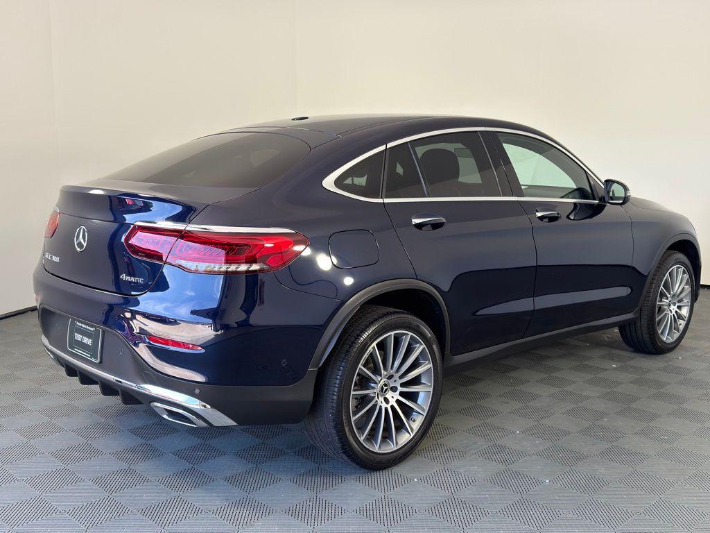 MERCEDES-BENZ GLC - 7