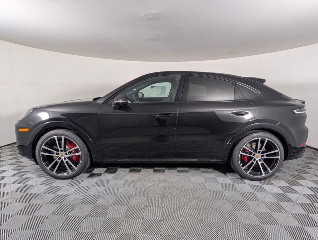 2026 Porsche CAYENNE GTS — фото 2