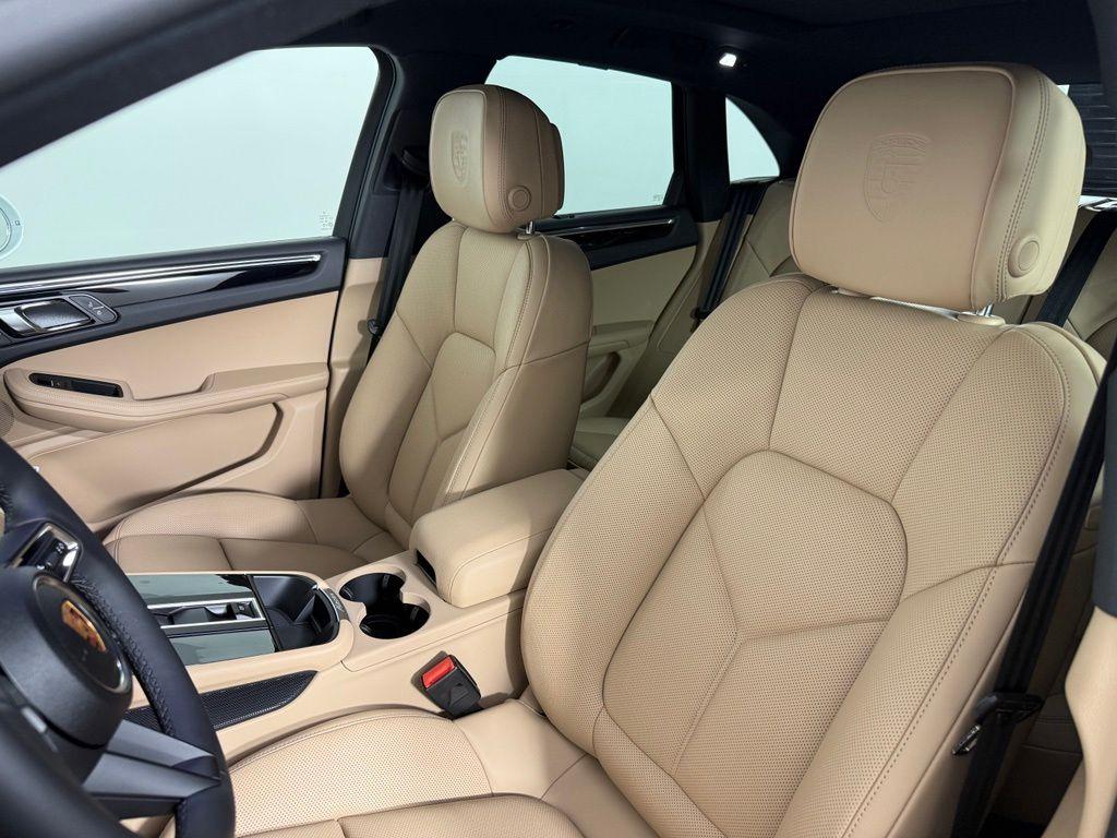 صورة 5 لـ 2026 Porsche MACAN S