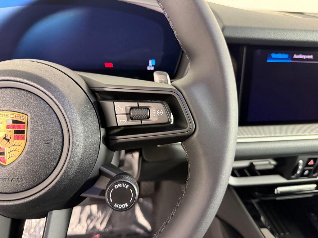 2026 Porsche CAYENNE BASE — миниатюра 28