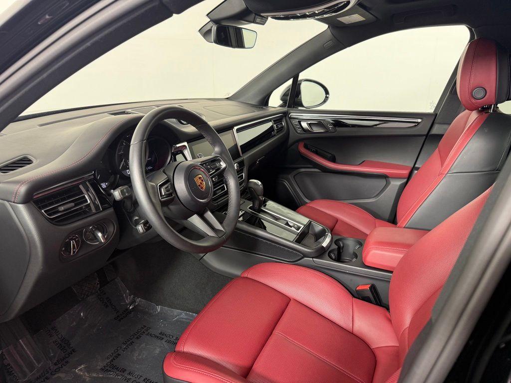 صورة 4 لـ 2026 Porsche MACAN BASE