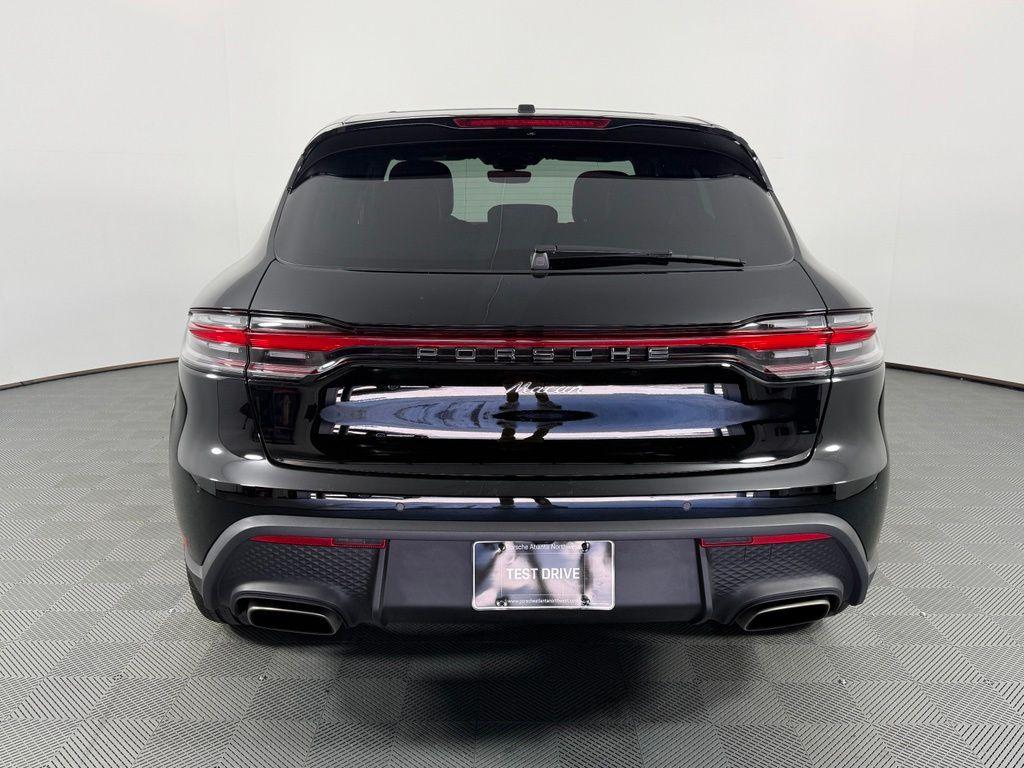 صورة 6 لـ 2026 Porsche MACAN BASE