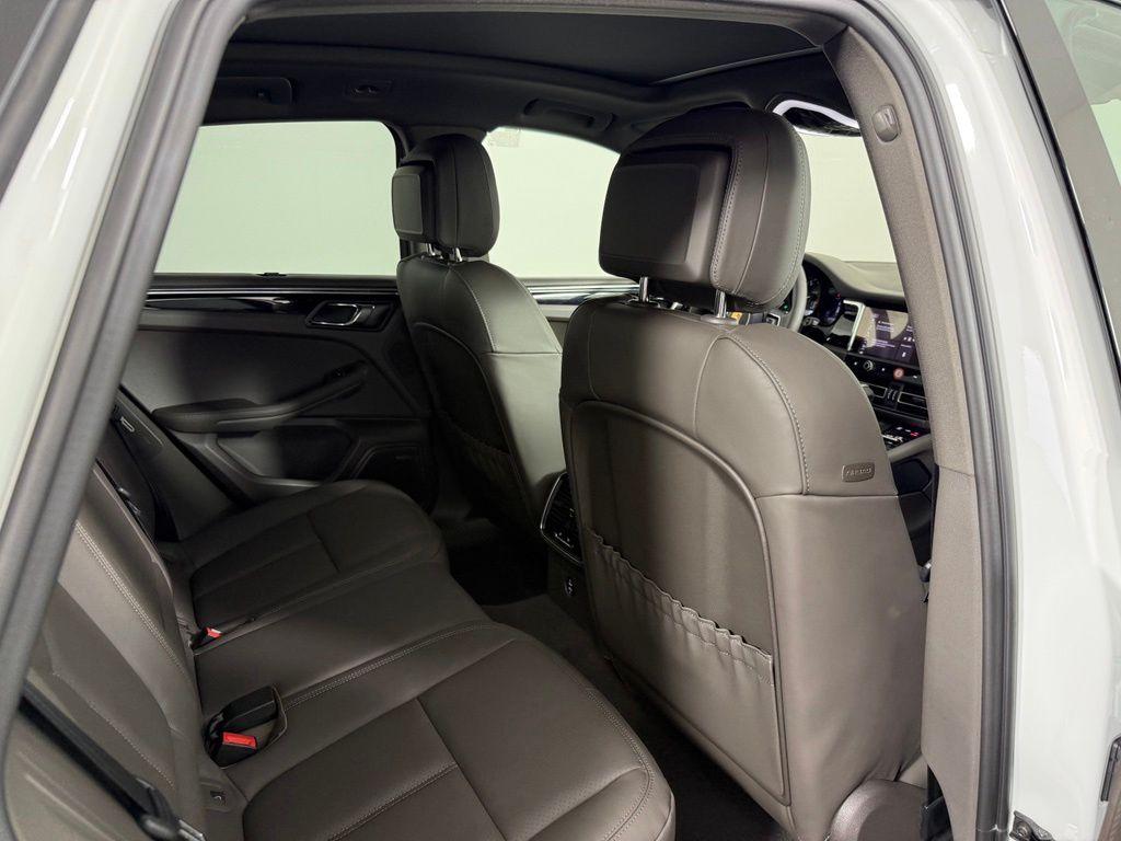 صورة مصغرة 17 لـ 2026 Porsche MACAN BASE