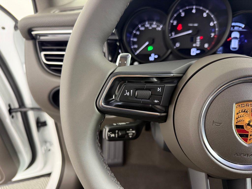 صورة مصغرة 27 لـ 2026 Porsche MACAN BASE