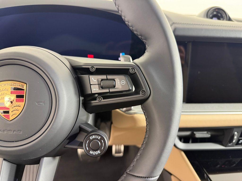 صورة مصغرة 27 لـ 2026 Porsche CAYENNE S COUPE AWD