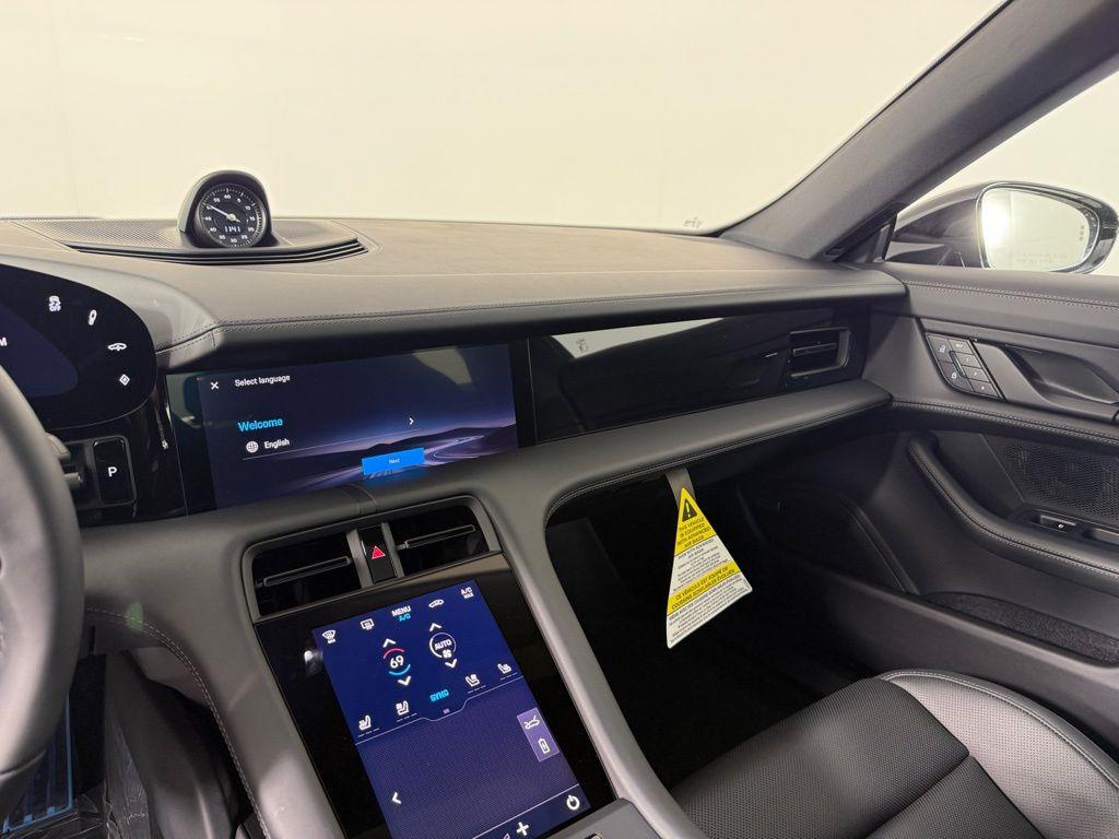 2026 Porsche TAYCAN BASE — миниатюра 25
