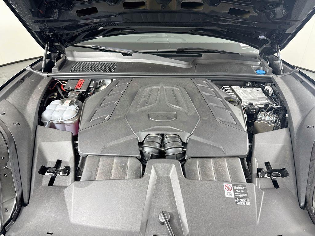 صورة مصغرة 29 لـ 2026 Porsche CAYENNE S COUPE AWD