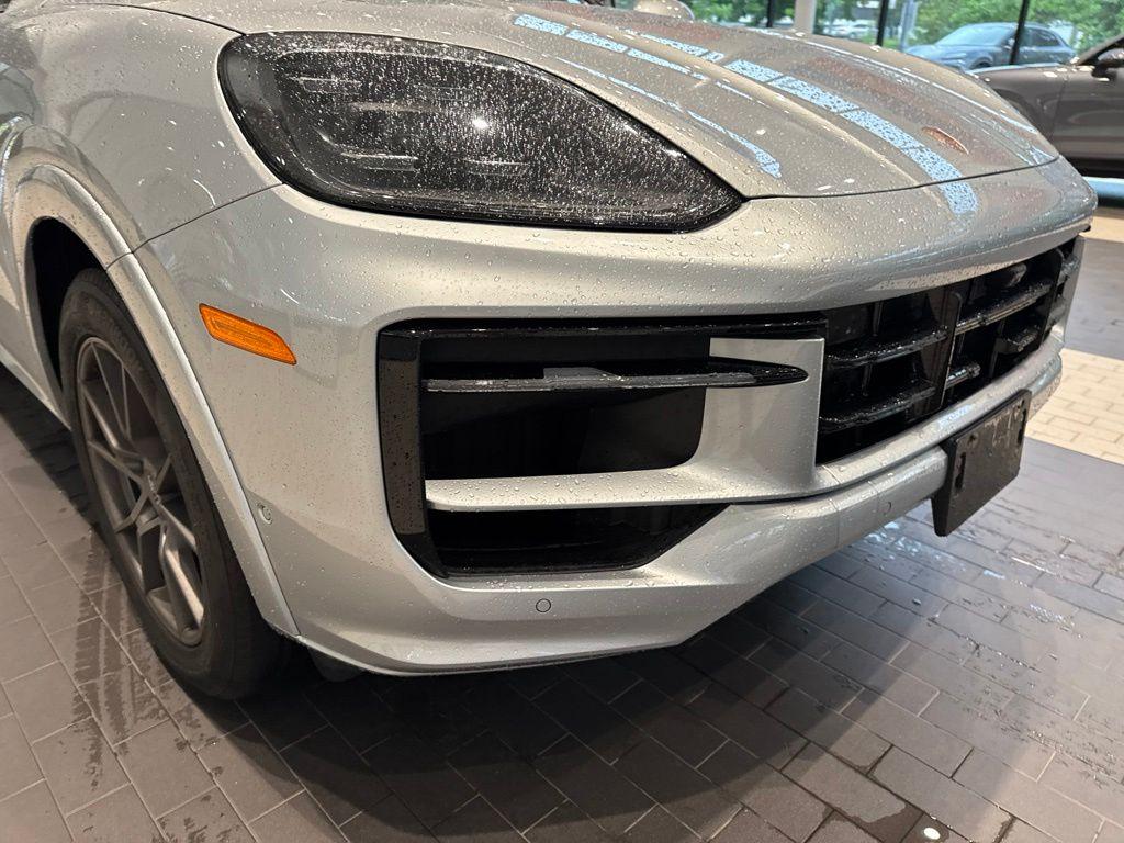 صورة مصغرة 15 لـ 2025 Porsche CAYENNE BASE