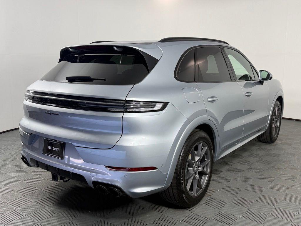 صورة 7 لـ 2025 Porsche CAYENNE BASE