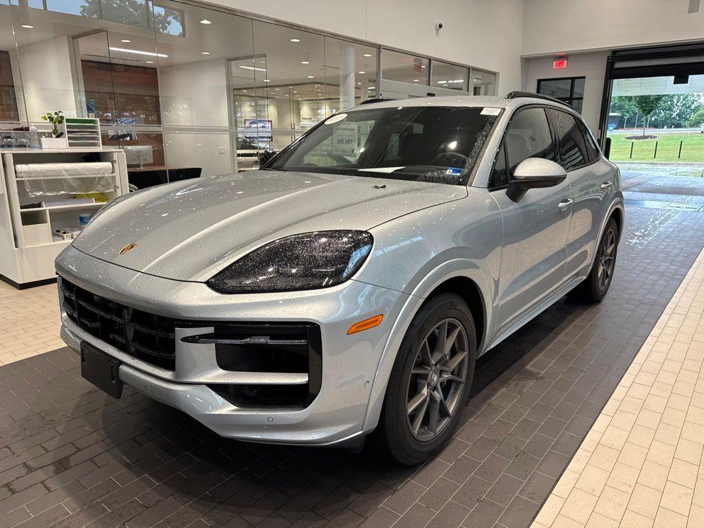 صورة 1 لـ 2025 Porsche CAYENNE BASE