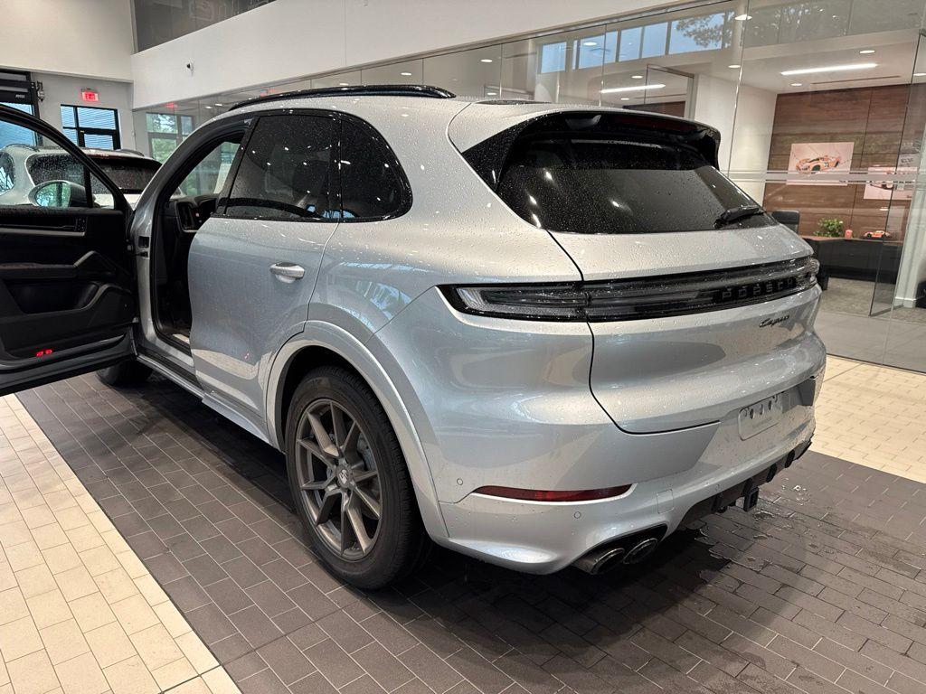 صورة 9 لـ 2025 Porsche CAYENNE BASE