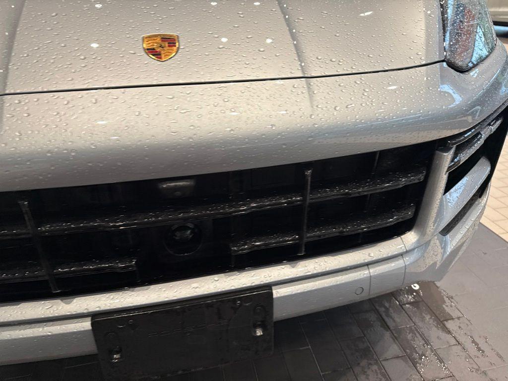 صورة مصغرة 18 لـ 2025 Porsche CAYENNE BASE