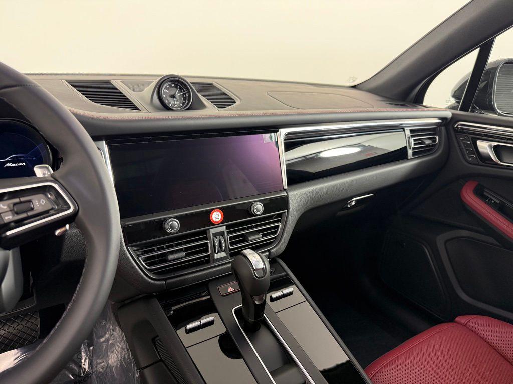 صورة مصغرة 23 لـ 2026 Porsche MACAN BASE