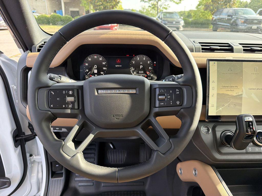 صورة مصغرة 21 لـ 2026 LAND Rover DEFENDER P300 S