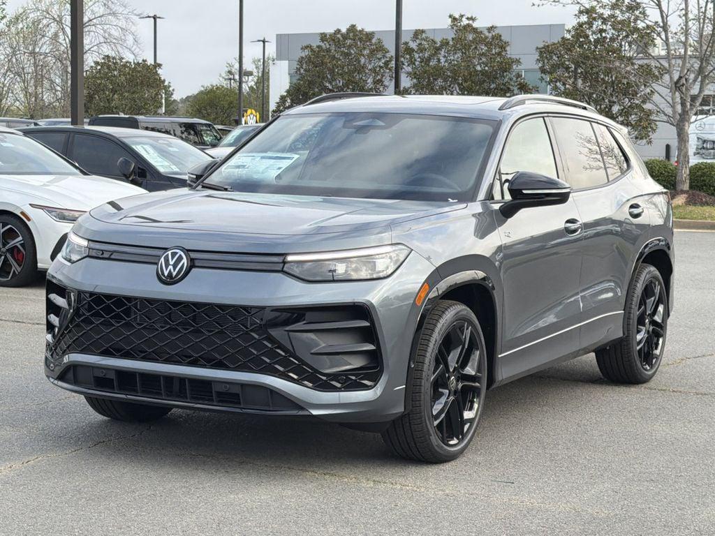 New 2026 Volkswagen Tiguan 2.0T SE R-Line Black