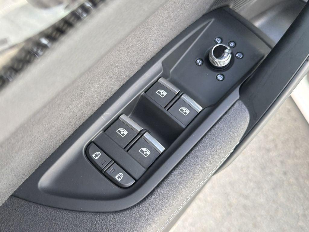 صورة 23 لـ 2023 AUDI SQ5 3.0T PRESTIGE