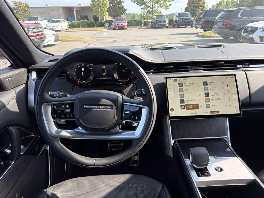 2026 LAND Rover RANGE ROVER P400 SE — фото 4