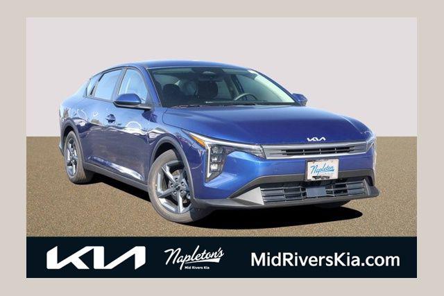 New 2025 Kia K4 LXS