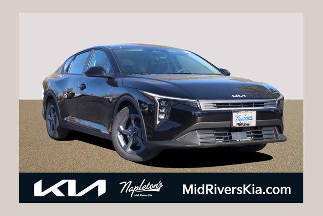 New 2025 Kia K4 LXS
