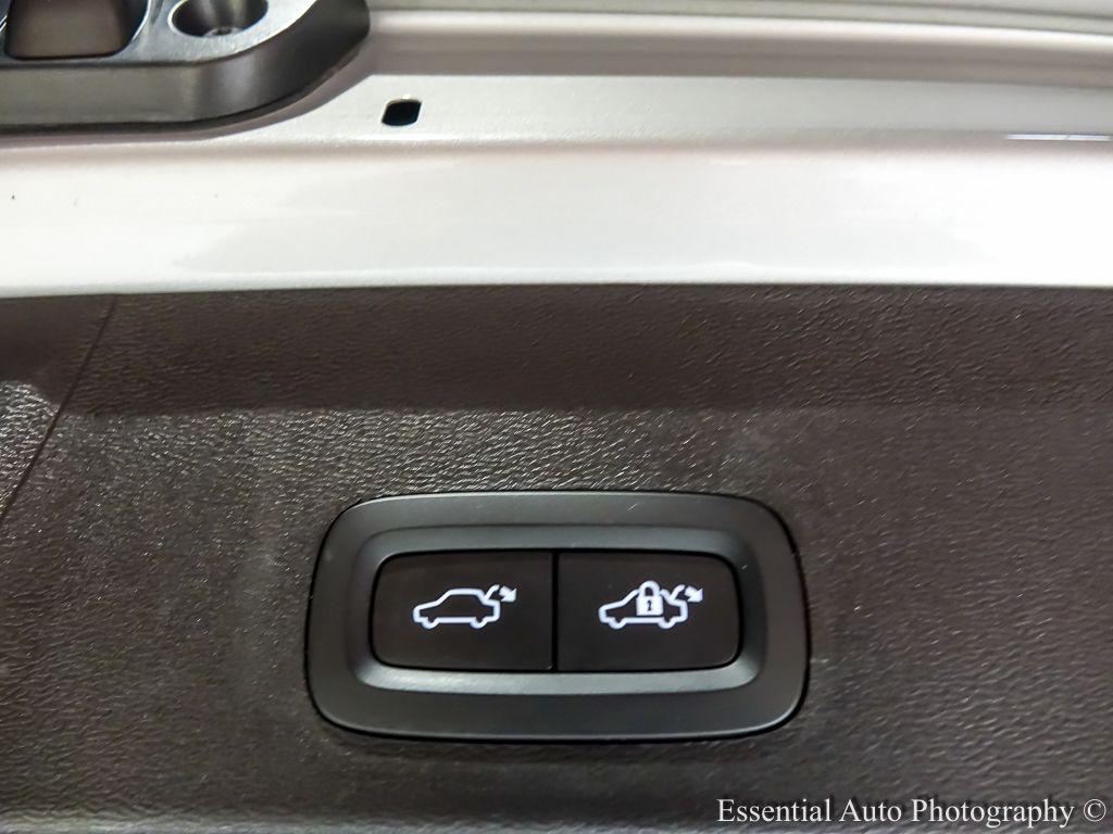 2025 Volvo XC40 B5 PLUS BRIGHT THEME — миниатюра 29