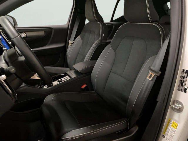 2025 Volvo XC40 B5 PLUS DARK THEME — миниатюра 62