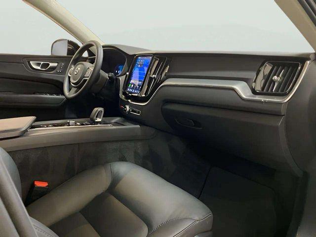 صورة مصغرة 84 لـ 2025 Volvo XC60 B5 CORE