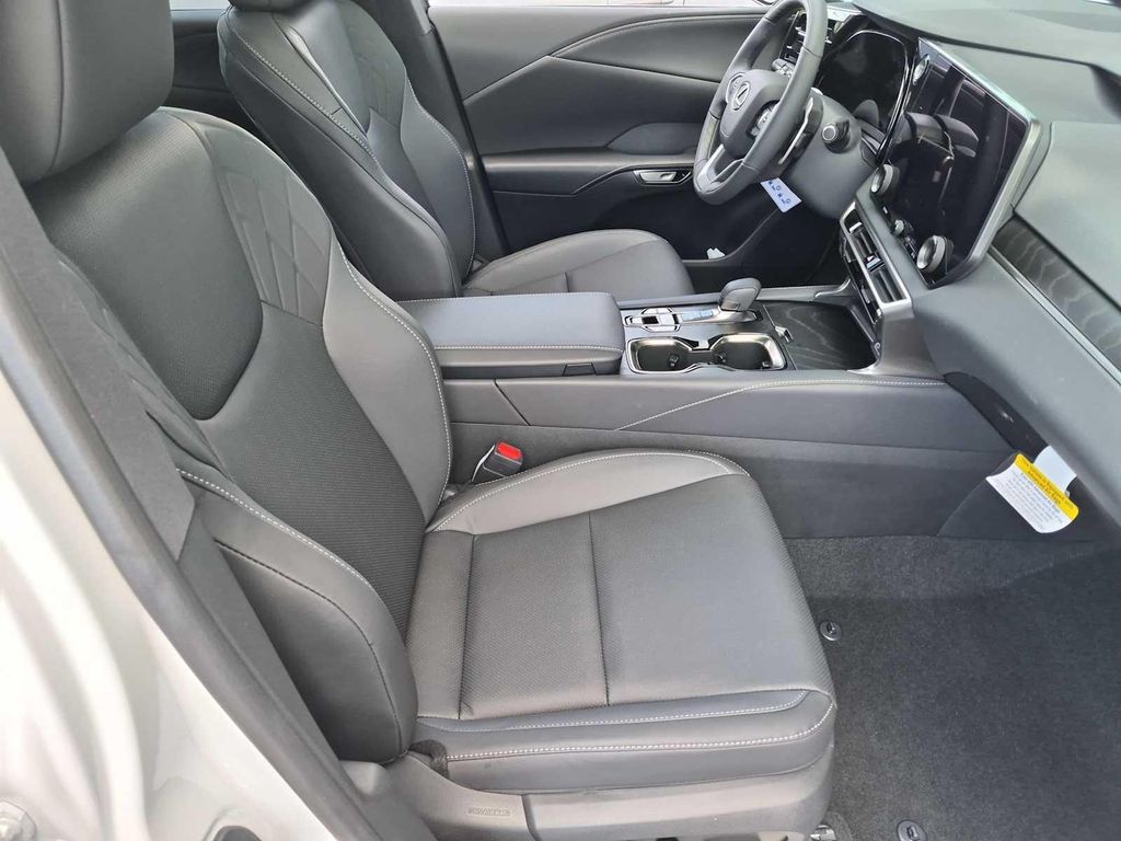 صورة مصغرة 24 لـ 2026 Lexus RX 350H PREMIUM