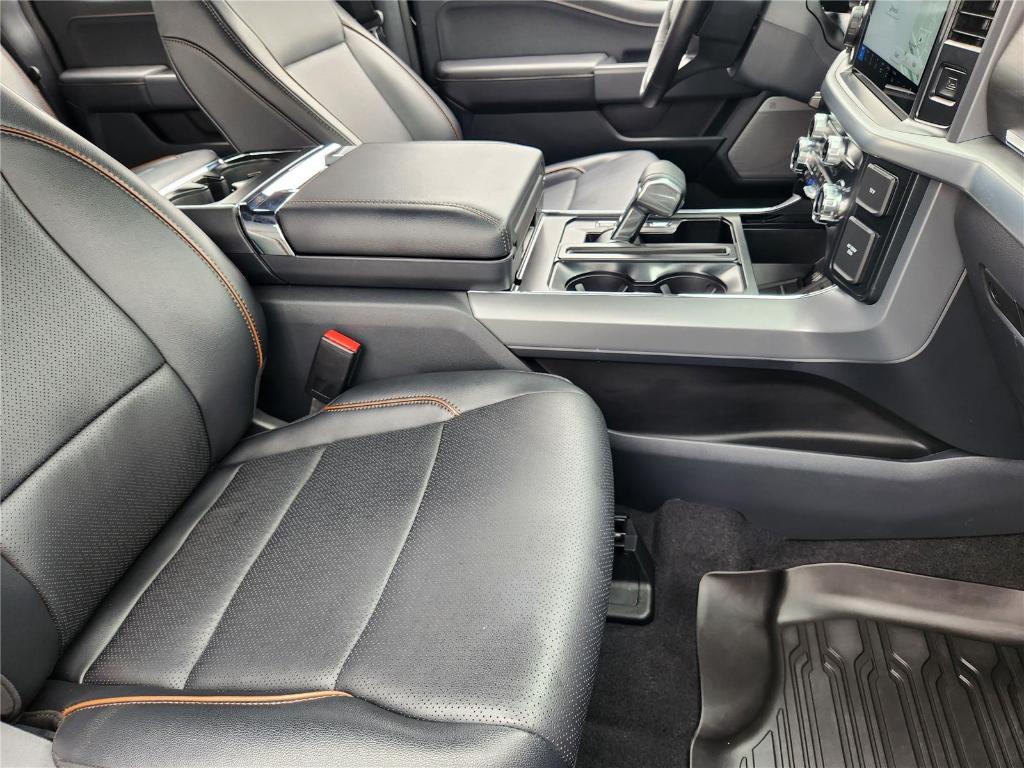 FORD F-150 LARIAT - 10
