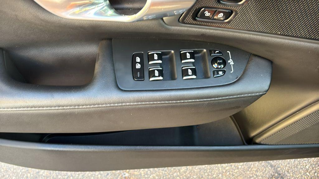 صورة مصغرة 12 لـ 2023 Volvo S90 B6 PLUS