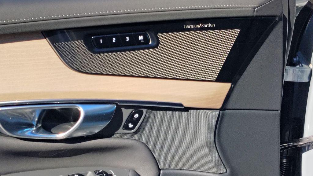 صورة 9 لـ 2026 Volvo XC90 B6 PLUS 7-SEATER