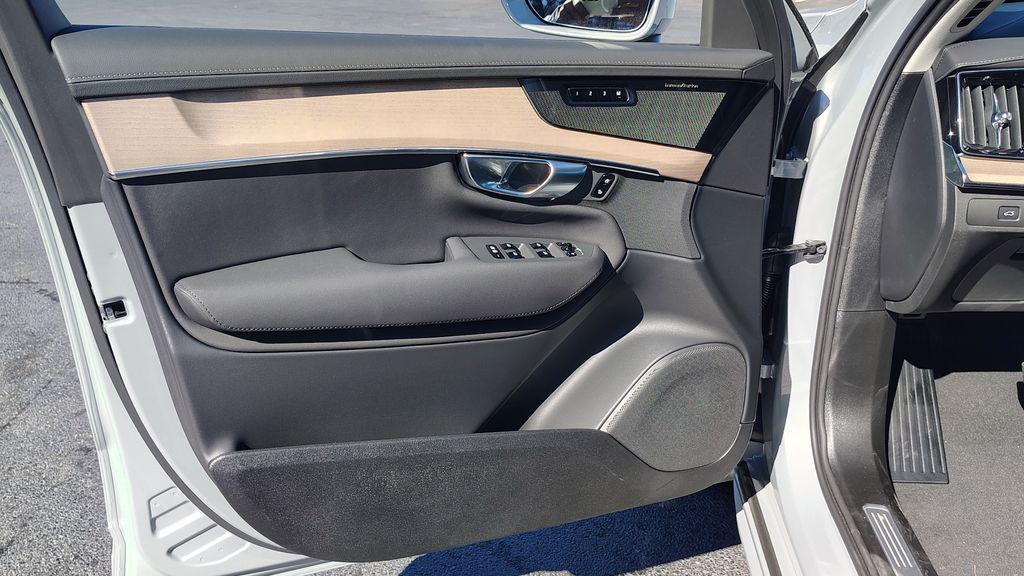 صورة 8 لـ 2026 Volvo XC90 B6 PLUS 7-SEATER