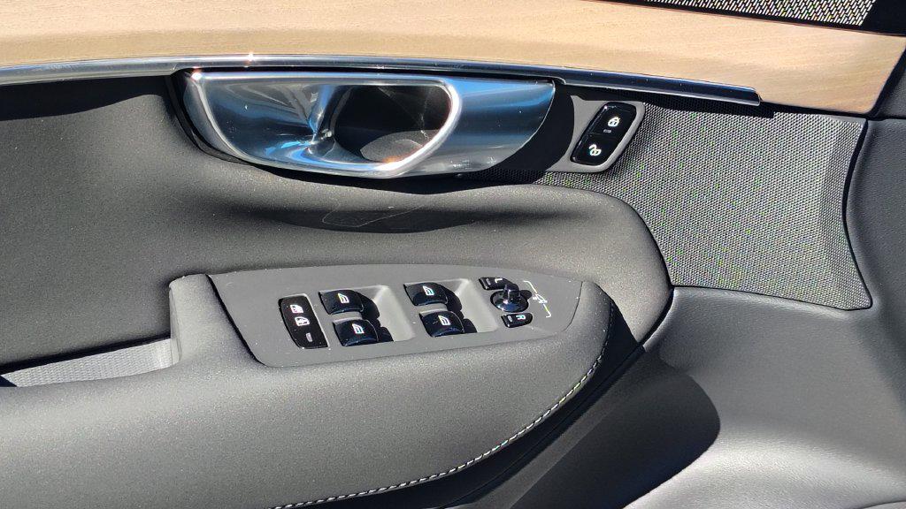صورة مصغرة 10 لـ 2026 Volvo XC90 B6 PLUS 7-SEATER