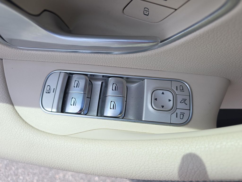 صورة مصغرة 26 لـ 2025 Mercedes-BENZ GLE
