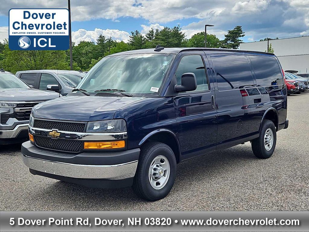 New 2026 Chevrolet Express 2500 LT