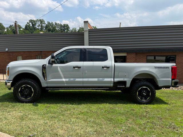 2026 FORD F-350 XLT — фото 2