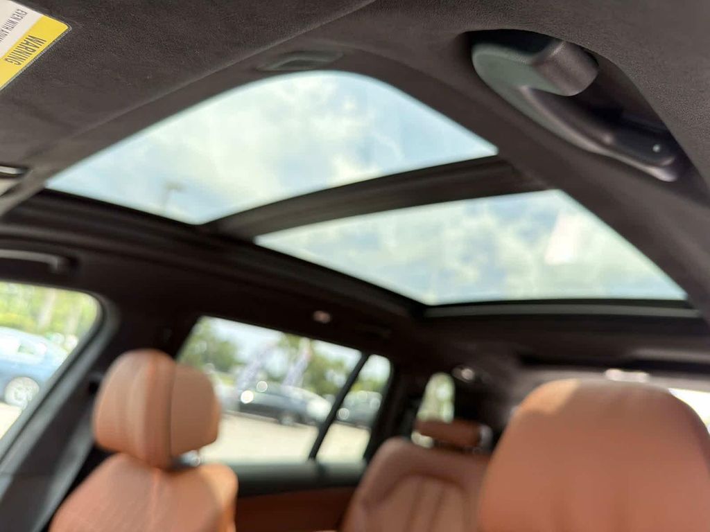 صورة مصغرة 29 لـ 2027 BMW X7 XDRIVE40I