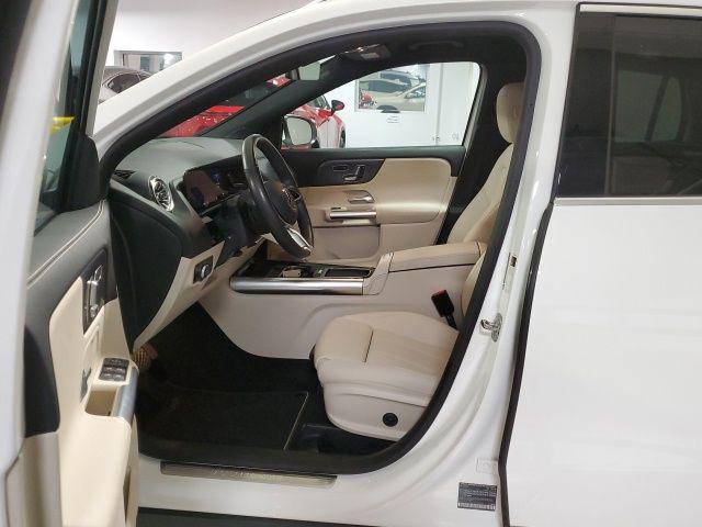 2025 Mercedes-BENZ GLA — миниатюра 12