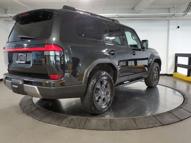 صورة 8 لـ 2024 Lexus GX 550 OVERTRAIL+