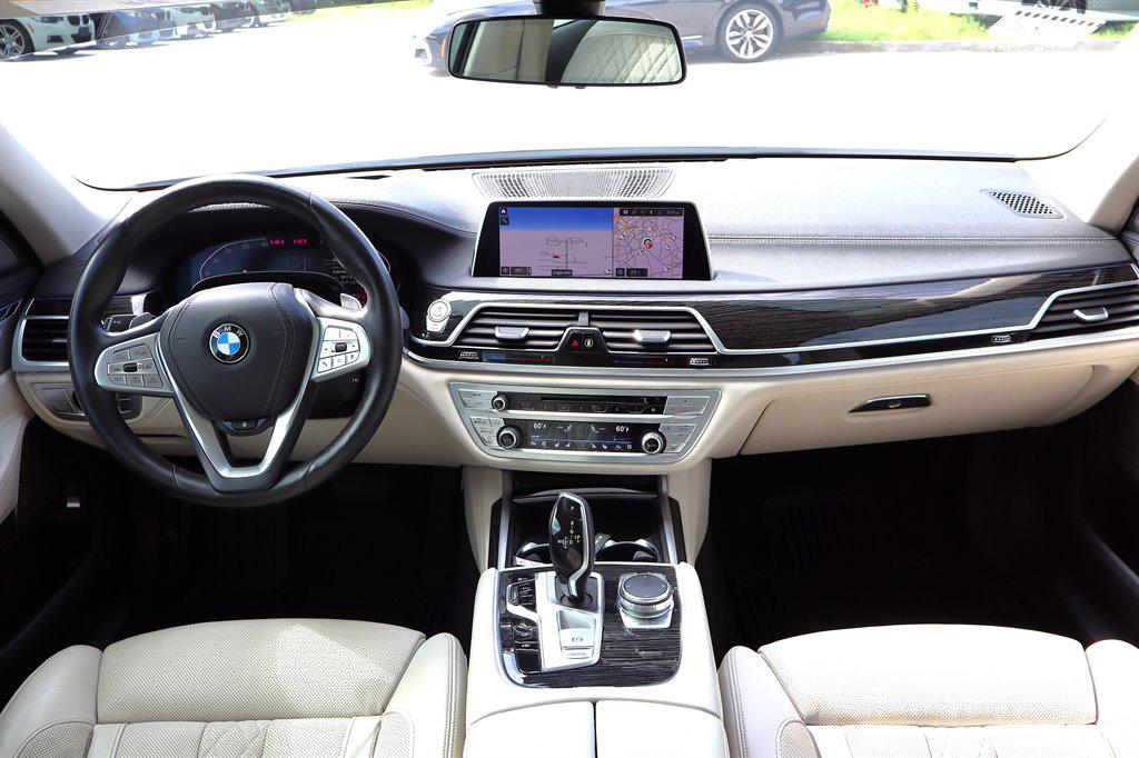 صورة مصغرة 13 لـ 2020 BMW 750 I XDRIVE