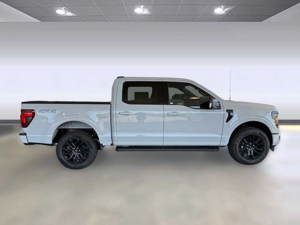 2026 FORD F-150 XLT 照片 8