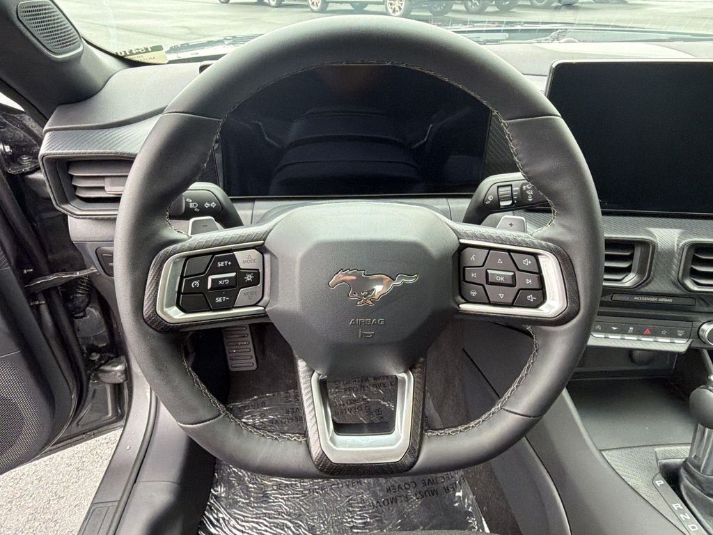 صورة مصغرة 11 لـ 2026 FORD MUSTANG GT
