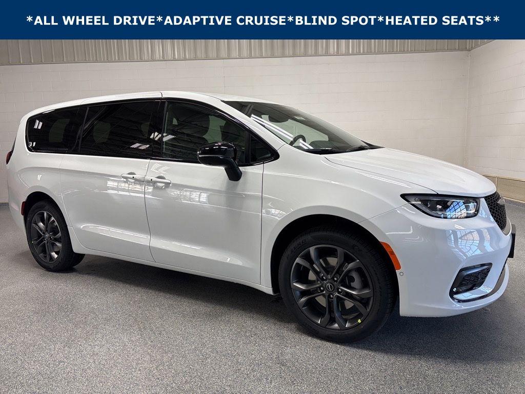 New 2026 Chrysler Pacifica L