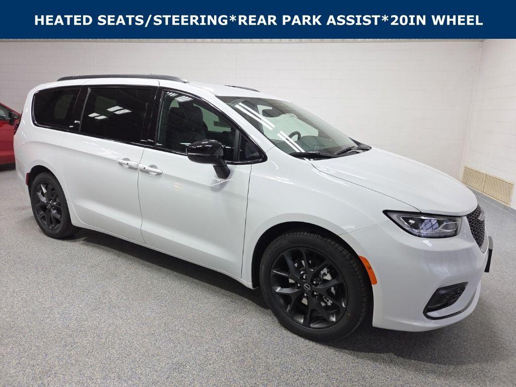 New 2026 Chrysler Pacifica L