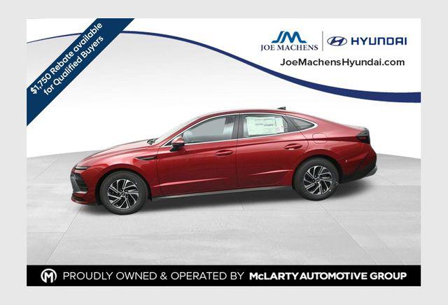 New 2026 Hyundai SONATA Hybrid Base